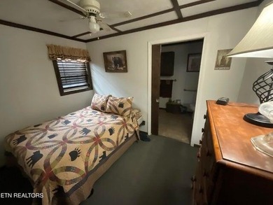 Log home right on a private lake in Grandview, TN. 3 bedroom, 2 - photo 14