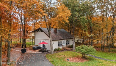 Lake Carobeth Home For Sale in Tobyhanna Pennsylvania