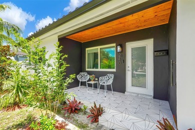 Welcome to this beautifully updated 3-bedroom, 2-bathroom gem in - photo 5