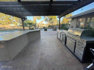 WOW! This 6 bedroom privately gated home is amazing and the - photo 8