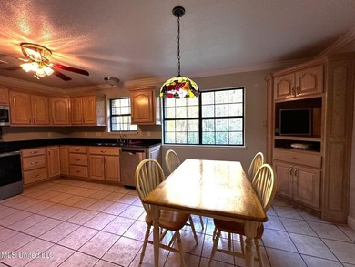 Nice one story home located on a cul de sac in a quiet area - photo 12