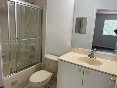 Beautiful and well-maintained 2BR/2.5BA townhome in the gated - photo 14