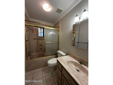 Nice one story home located on a cul de sac in a quiet area - photo 16
