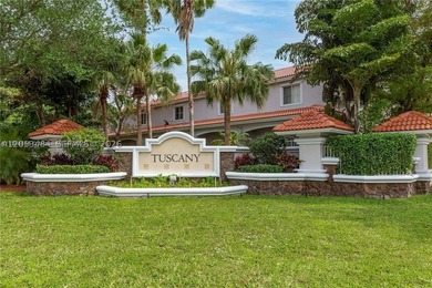 Beautiful and well-maintained 2BR/2.5BA townhome in the gated - photo 17