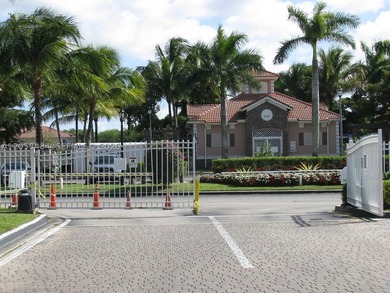 Beautiful and well-maintained 2BR/2.5BA townhome in the gated - photo 18