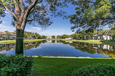 Beautiful and well-maintained 2BR/2.5BA townhome in the gated - photo 23