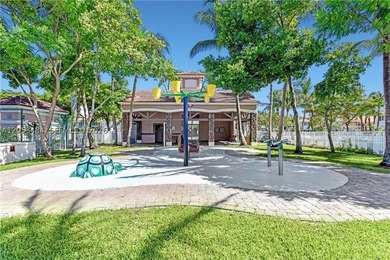 Beautiful and well-maintained 2BR/2.5BA townhome in the gated - photo 25