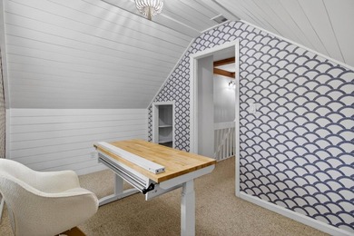 Tucked away on a charming and tranquil cul-de-sac in the coveted - photo 30
