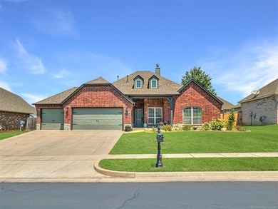 (private lake, pond, creek) Home Sale Pending in Owasso Oklahoma