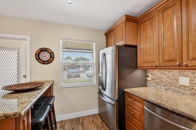 Discover easy Florida living in this beautifully updated 2BR/2BA - photo 7