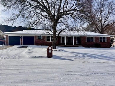 Lake Dardanelle Home For Sale in Russellville Arkansas