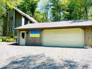 Lake Home For Sale in Gouldsboro, Pennsylvania