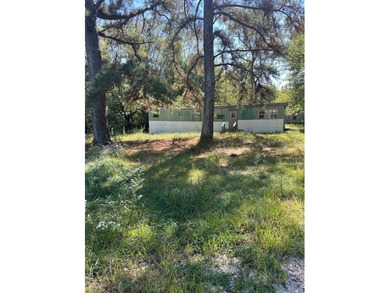 Kentucky Lake Lot Active Under Contract in Big Sandy Tennessee