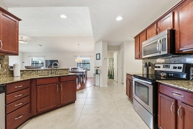 Welcome home to this pristine 2BR/2BA fully furnished residence - photo 11