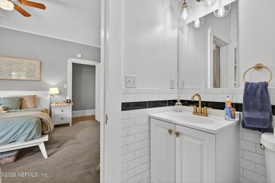 Seller motivated--bring your offer! This beautifully remodeled - photo 12