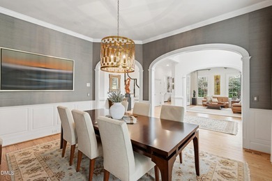 EXECUTIVE LAKEFRONT HOME! Stunning home situated on a gorgeous - photo 12