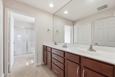 Welcome home to this pristine 2BR/2BA fully furnished residence - photo 15