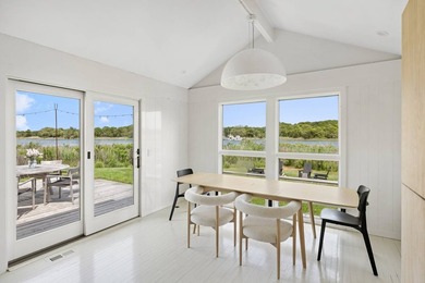 Where sweeping views over Three Mile Harbor meet the quiet charm - photo 16