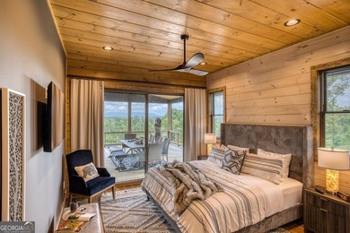 Welcome to Oakwood Estates, a bespoke mountain estate where - photo 20