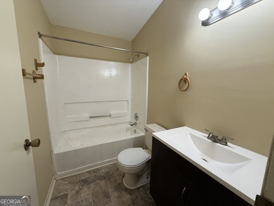 QUIET & FULL OF POTENTIAL! Nestled off the road for ultimate - photo 21