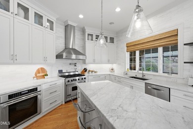 EXECUTIVE LAKEFRONT HOME! Stunning home situated on a gorgeous - photo 25