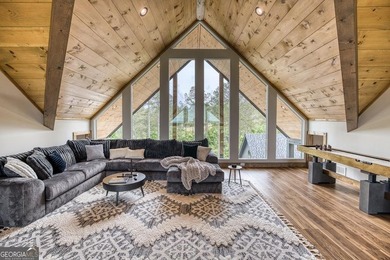 Welcome to Oakwood Estates, a bespoke mountain estate where - photo 26