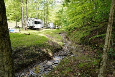 Nestled along the serene Elk River, Lazy K offers a rare - photo 28