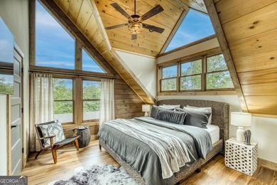 Welcome to Oakwood Estates, a bespoke mountain estate where - photo 32