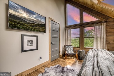 Welcome to Oakwood Estates, a bespoke mountain estate where - photo 33