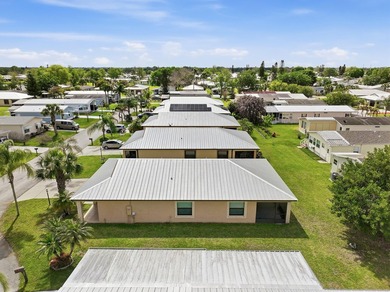 Welcome home to this pristine 2BR/2BA fully furnished residence - photo 33
