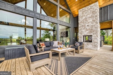 Welcome to Oakwood Estates, a bespoke mountain estate where - photo 38
