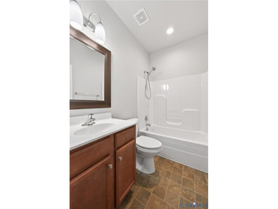 The motiated seller just improved the price by almost $11000.00 - photo 39