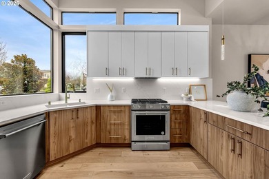 Luxurious New Construction Townhome. Move-In Ready. This - photo 40
