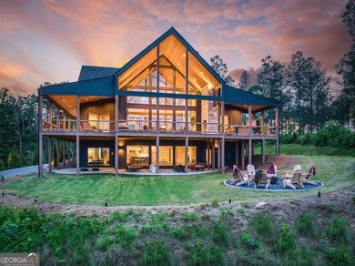 Welcome to Oakwood Estates, a bespoke mountain estate where - photo 41