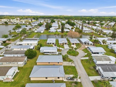 Welcome home to this pristine 2BR/2BA fully furnished residence - photo 42