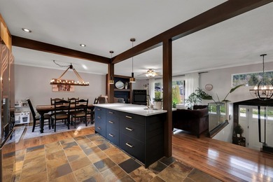 Tucked into the heart of Valleycliffe, this beautiful property - photo 3