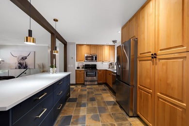 Tucked into the heart of Valleycliffe, this beautiful property - photo 4