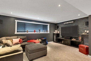 Tucked into the heart of Valleycliffe, this beautiful property - photo 9
