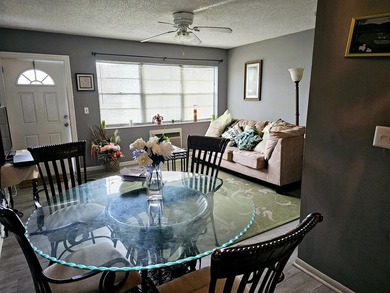 Welcome to easy living! This charming downstairs one-bedroom - photo 3