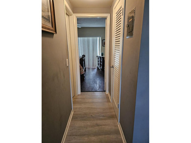 Welcome to easy living! This charming downstairs one-bedroom - photo 6