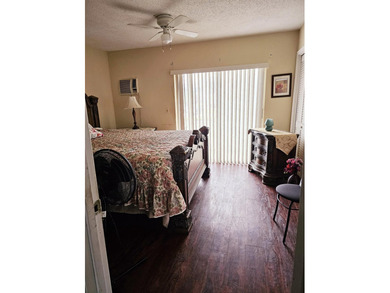 Welcome to easy living! This charming downstairs one-bedroom - photo 10