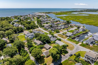 Welcome to 11 Gate Way in prestigious Gate Way Isles, where the - photo 21