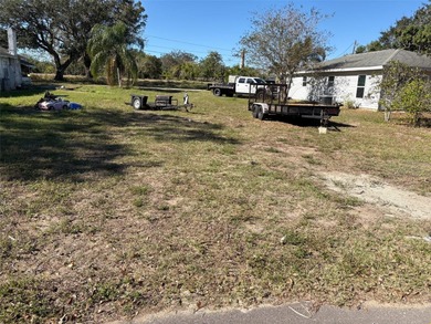 Reedy Lake Lot For Sale in Frostproof Florida
