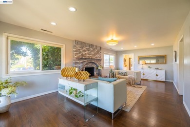 Beautifully updated and highly desirable, this exceptional - photo 3