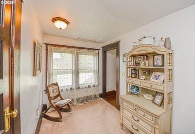 Fabulous intact charm! Wood floors under carpet. Leaded glass - photo 15