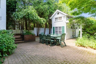 Built in 1832 and owned by the same family for nearly 50 years - photo 8
