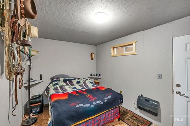 We are calling this unique property a SHOME. It is a 30 x40 shop - photo 20