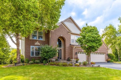 Lake Home For Sale in Lindenhurst, Illinois