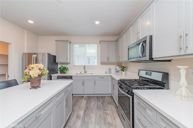 Beautiful 4 bedroom, 3.5 bathroom townhome located at Harbor - photo 9