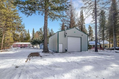 We are calling this unique property a SHOME. It is a 30 x40 shop - photo 35